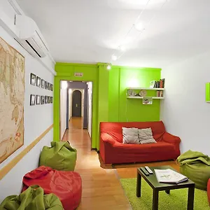 Diagonal House Albergue